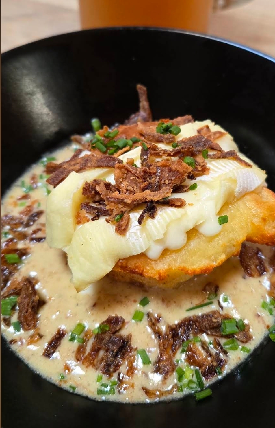 Crème de lard fumé, muffin au reblochon